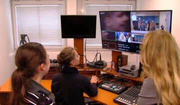 Uczniowie w telewizji