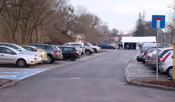 Kolejny parking