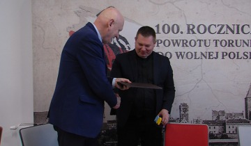 Umowy z pozarządówkami