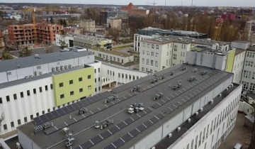 Trzeci zamknięty