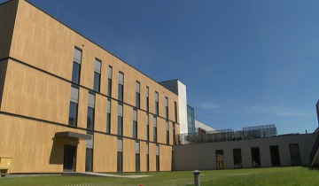 Budowa z koronawirusem