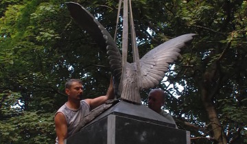 Wraca pomnik