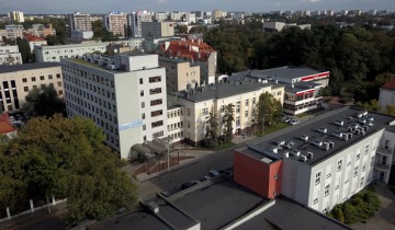 Średnio 100 zakażeń