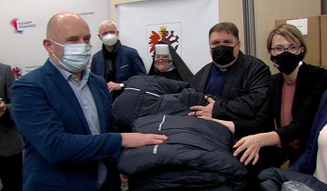 Kurtko-śpiwory dla bezdomnych