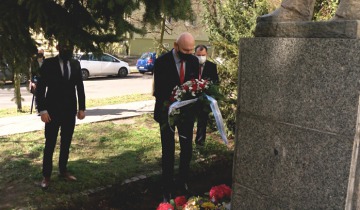 W hołdzie Lindemu