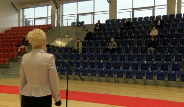 Odebrali świadectwa