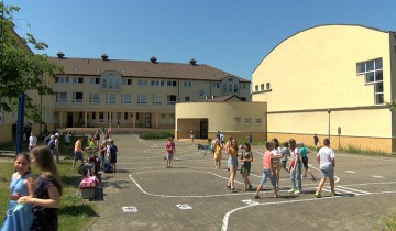 Szkoły przed wakacjami