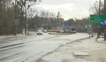 Plac po moście