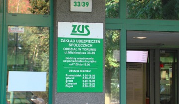 300 już w poniedziałek