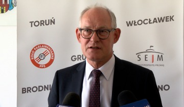 Poseł o podwyżkach
