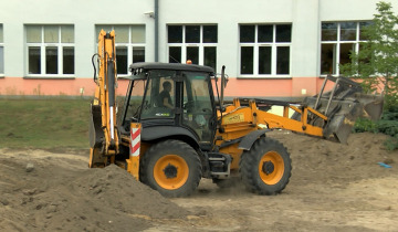 Budują basen dla ZS nr 19 23.08.2023