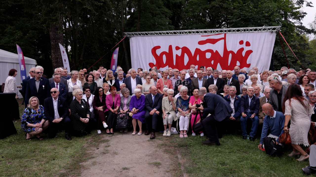 Medale dla opozycjonistów